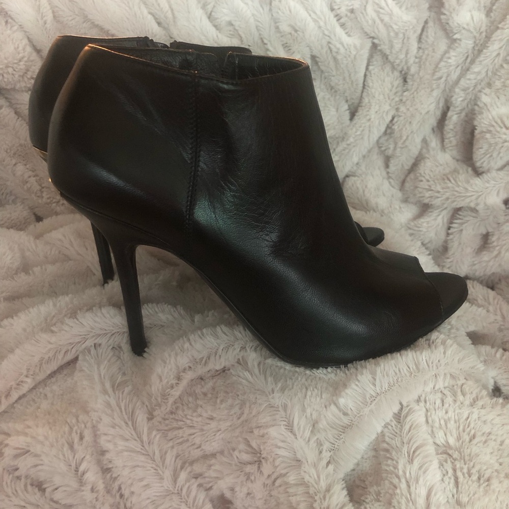 Burberry Black Heeled Boots Modern Sophistication